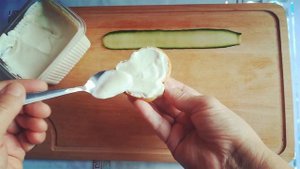 Бутерброды с красной рыбой! ЭТИ  БУТЕРБРОДЫ УКРАСЯТ ЛЮБОЙ ПРАЗДНИЧНЫЙ СТОЛ. ПРИЯТНОГО АППЕТИТА.