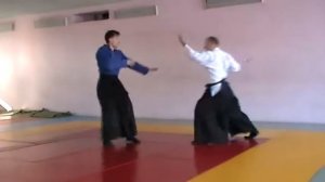 перехват инициативы. кайтен-нагэ (гяку-ханми)