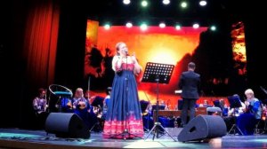 "Зорька алая" в исполнении Марины Девятовой