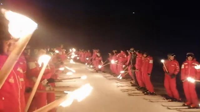 Проводы 2019 года, Фисс, Австрия. Проезд инструкторов с факелами смотреть онлайн
