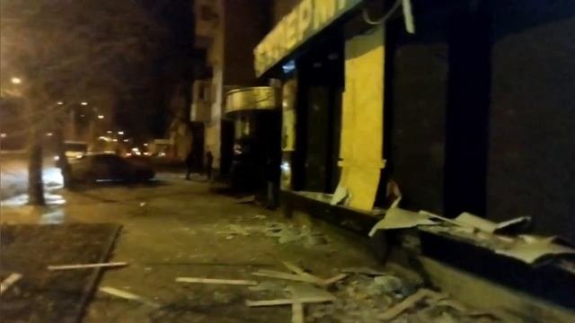 Последствия ракетного обстрела Донецка