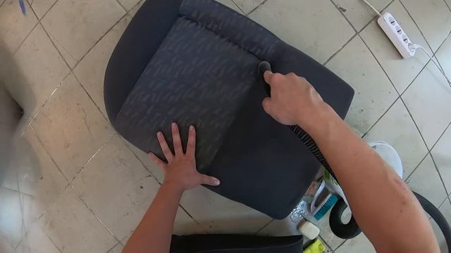 КАК ОТМЫТЬ САЛОН ХОЗЯЙСТВЕННЫМ МЫЛОМ? Вернули к жизни СТАРЫЙ ВАГ!!! смотреть онлайн