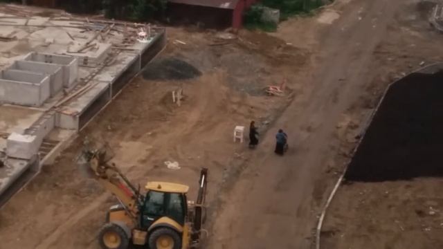 На стройке воруют металл смотреть онлайн