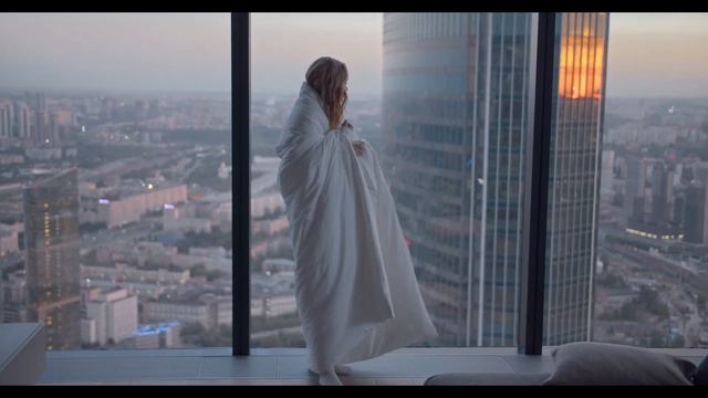 Ambient Camera Man Relaxing Music Video Free Download Give in to Me - Gloria Tells смотреть онлайн