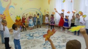 Танец с листьями "Осень-золотой листопад" в старшей группе
