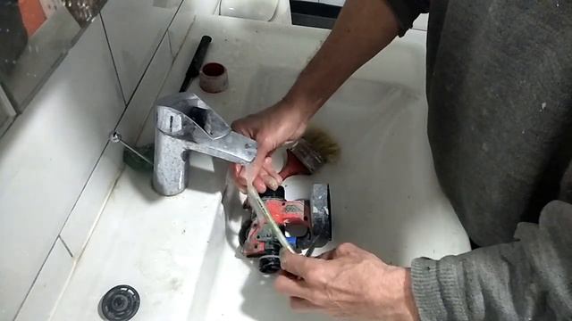 Мало кто знает об невидимом отверстии в краскопульте и как мыть от краски смотреть онлайн