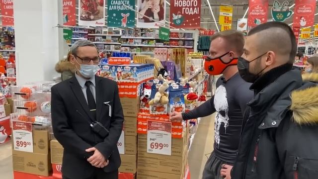 СОТРУДНИКИ "АШАНА" ПРЕСЛЕДУЮТ БЛОГЕРОВ! ВЫЗВАЛИ ОХРАНУ НА ОБЩЕСТВЕННИКОВ ЗА ПОИСК ПРОСРОЧКИ! смотреть онлайн