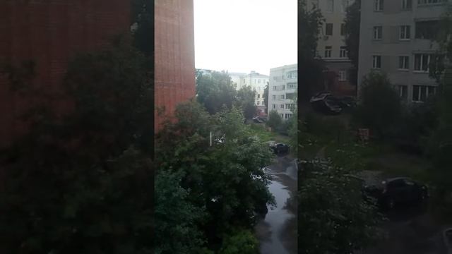 Ливень в Калуге. смотреть онлайн