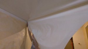 Демонтаж натяжного потолка