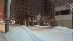 Walking in Sapporo, Hokkaido at 3am during systematic snow removal
