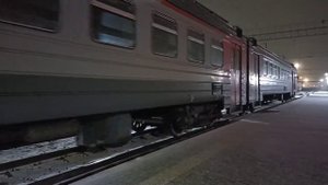 С первым снегом! утренняя подборка электричек на станции новосибирск-восточный.
