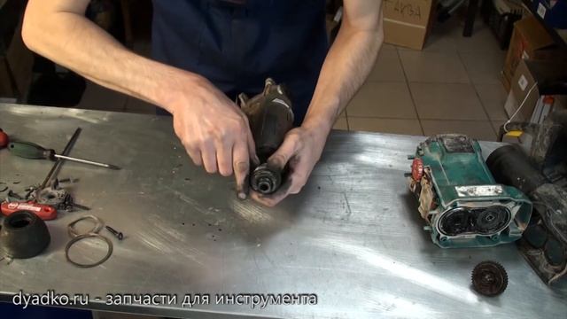 Замена ствола Перфоратор MAKITA HR3000C  / Запчасти на Dyadko.ru
