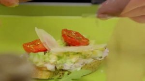 Классика: Брускетты с вялеными томатами