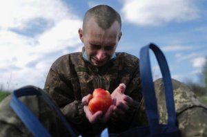«Украинцы сдаются, а их расстреливают в спины»