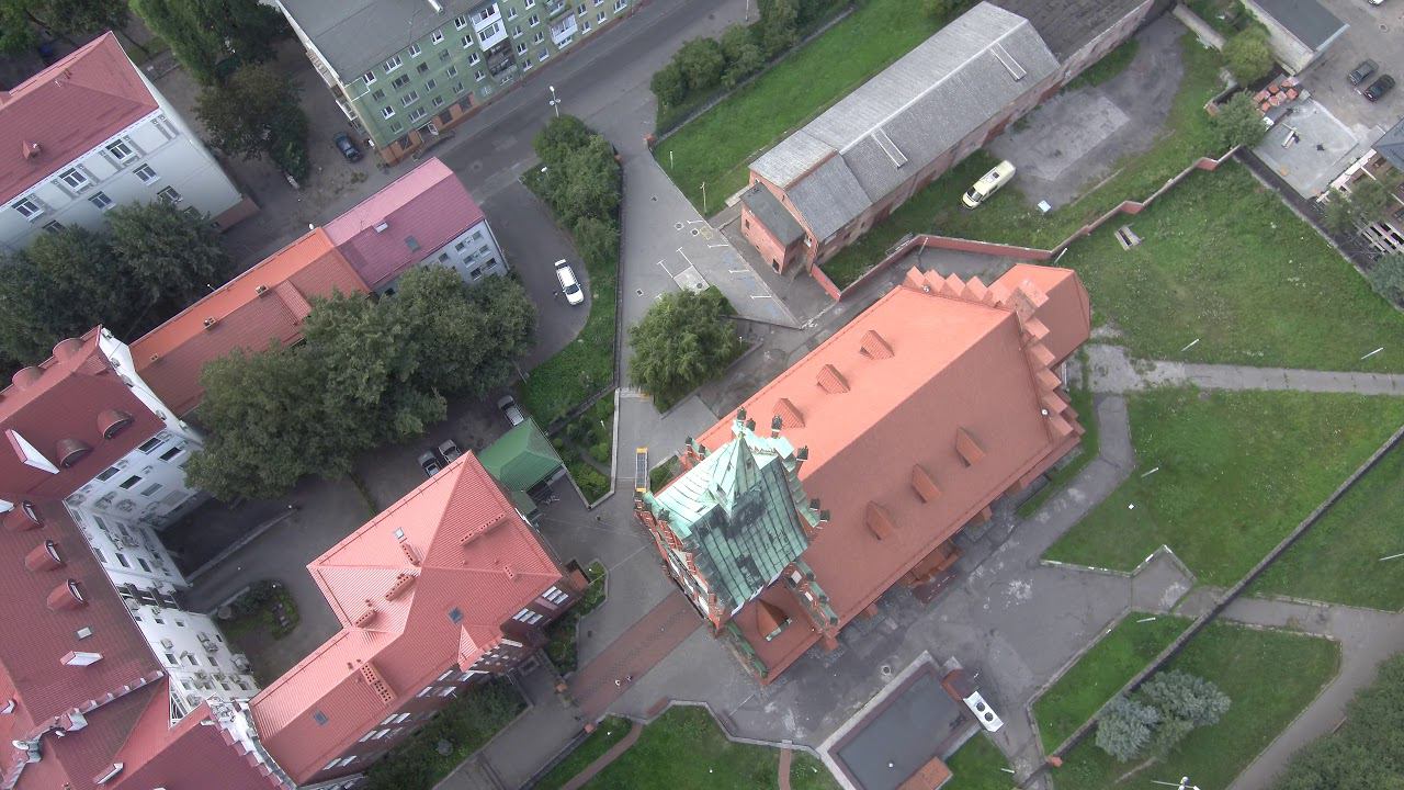 Пролетая над Калининградской Филармонией смотреть онлайн