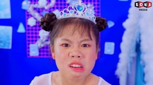 Бедный Baby Doll Vs Богатый Suzy в костюме Wednesday Addams... Кто лучший?