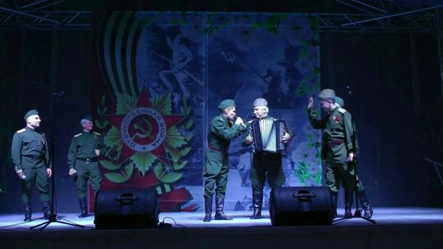 Праздничный концерт коллективов ЛРЦНК на площади ЦНК посвященный Дню Победы.