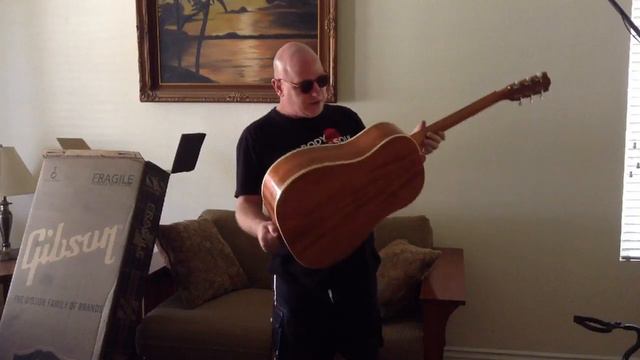 Harmony Central Meets the Gibson J 35 смотреть онлайн