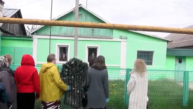 Поздравление ветеранов с похоронными венками 🤦♀️ смотреть онлайн