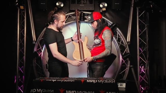 Warwick Streamer Stage I – топовый Custom Shop Masterbuilt 2018 года смотреть онлайн