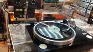 Yamaha GT-1000 ВИНИЛОВЫЙ ПРОИГРЫВАТЕЛЬ