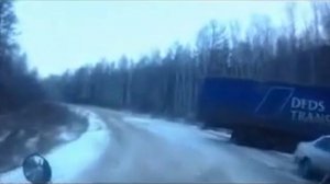 Американские тягачи на дорогах зимника