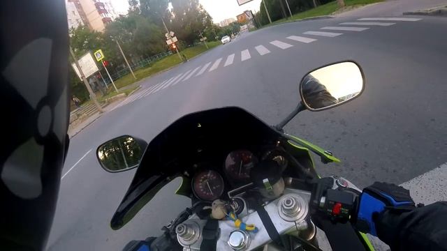 Приблизительная динамика KAWASAKI ZXR400.Разгон от 0-100км/ч смотреть онлайн