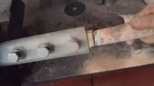 Рукоять на нож из стабилизированного капа клёна.