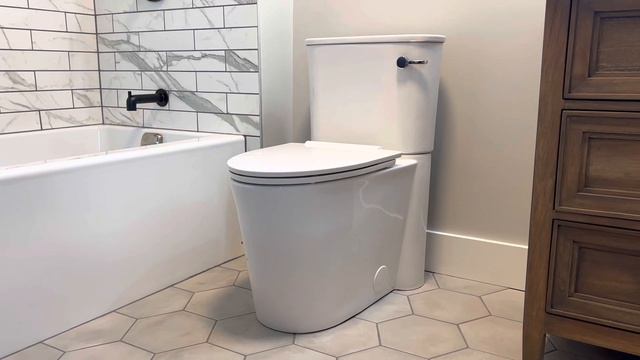 Flip House DIY Bathroom Remodel | Reviewing the Products | American Standard смотреть онлайн