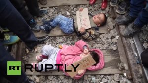 Греция. Беженцы митингуют против закрытых границ (12.03.2016 г.)