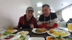 Обзор еды из советской столовой / 50 рублей за порцию!