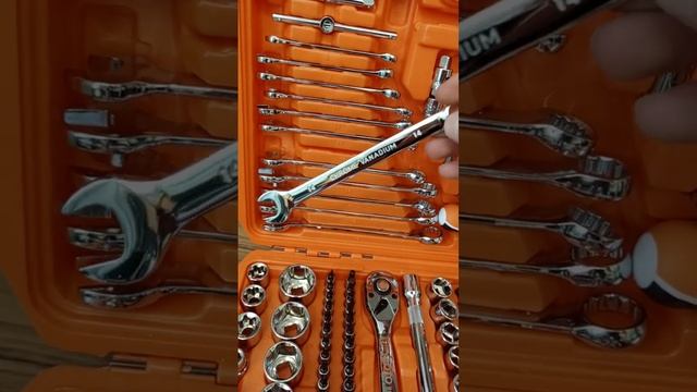 Огромный набор инструментов YAОTO bs. 219 предметов. смотреть онлайн