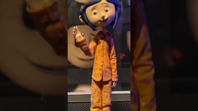 @KhleoThomasTV interviews #Coraline in this guided tour of #LAIKAhiddenworlds at @MuseumofPopCultur