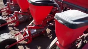 Сеялка пропашная точного высева УПС (СПМ) 4 TM  Demetra  Работа в поле 1