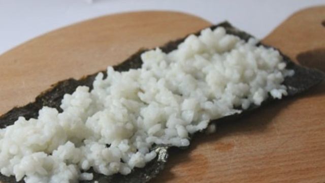 Роллы с красной икрой