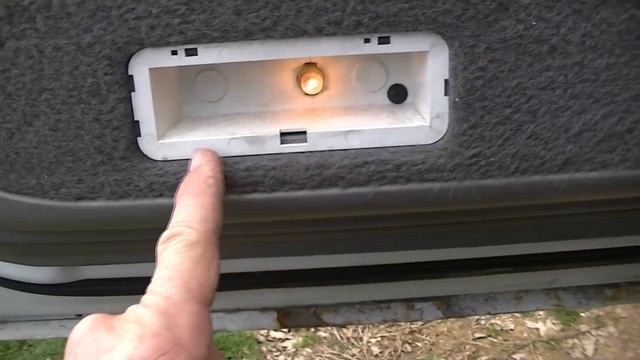 Door panel removal + Lock fix...2000 Ford Expedition 1997-2003 смотреть онлайн