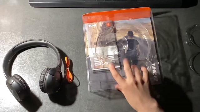 Распаковка беспроводных наушников JBL TUNE 510bt black смотреть онлайн