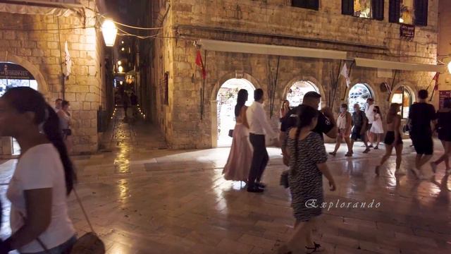 Walking By Crowded Streets & Narrow Alleys In Dubrovnik Croatia