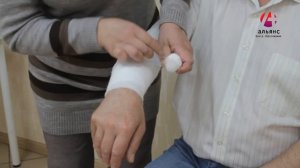 Учебный фильм: "Наложение шины на руку предплечье".