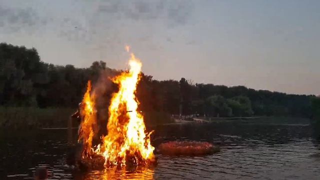 Сжигание чучела на Ивана Купала ? смотреть онлайн