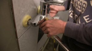 Монтаж - установка смесителя в ванной