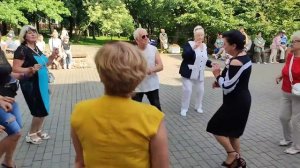 29.07.23г..."ЛИМОНЧИКИ"...на танцполе в Гомельском парке...