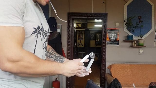 Кистевые эспандеры. СЖАТЬ НЕСЖИМАЕМОЕ.