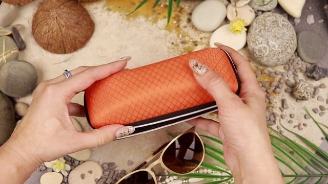 футляр оранжевый смотреть онлайн