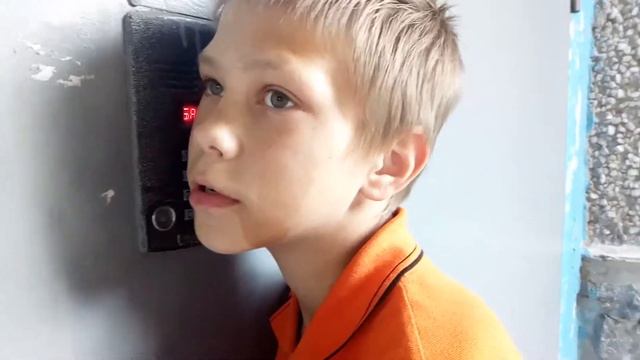 Обосрался в штаны. смотреть онлайн