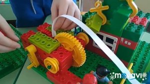 Станки из Лего для гофрирования бумаги)