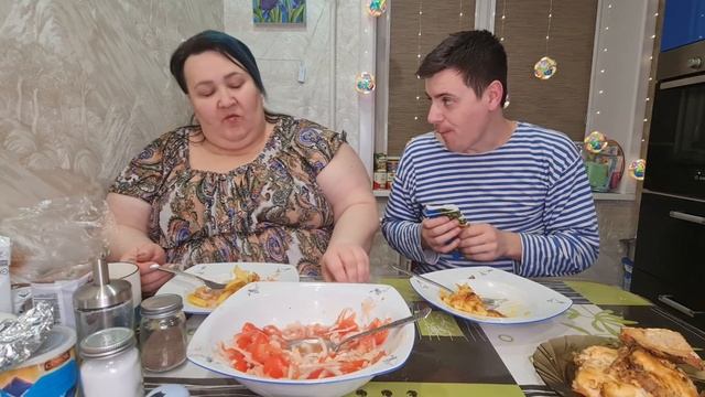 Мукбанг! Mukbang! Жареная картошка, салат Ачучук ? Мы говорим книгам ДА!? смотреть онлайн