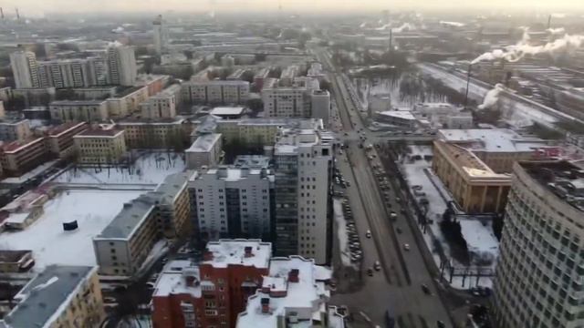 Пролет в районе метро Лесная, парка лесотехнической академии, europolis.