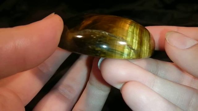 Тигровый глаз, лимонит, ЮАР, 57*54*19 смотреть онлайн