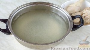 Красный борщ с кабачками